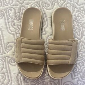 Cougar Tan Quilted Slide Sandals